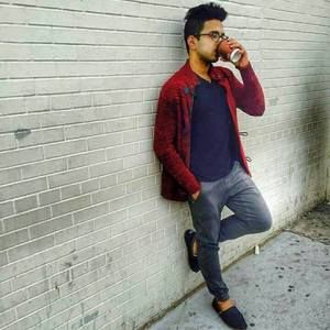 Meet your Posher, Niaz